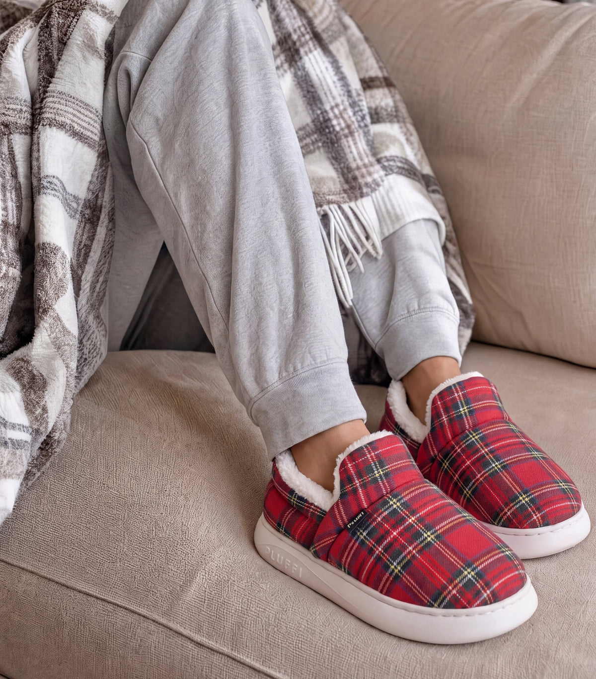 Chaussons nuage doublés, à enfiler, unis ou écossais