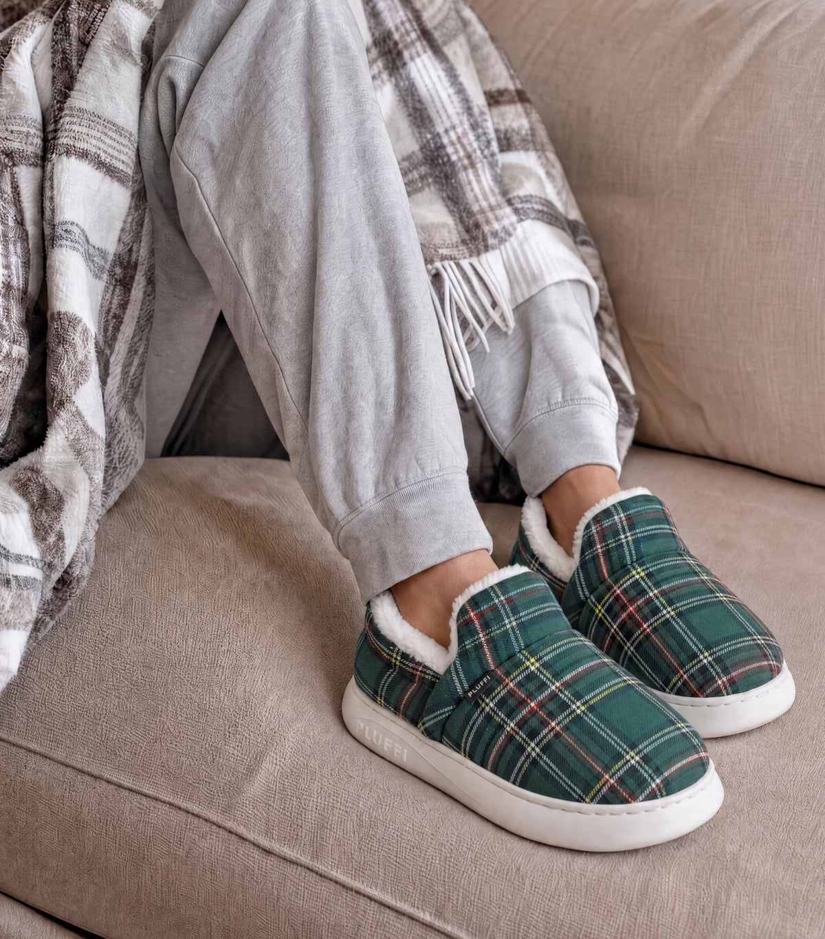 Chaussons nuage doublés, à enfiler, unis ou écossais